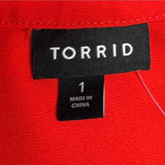 Torrid - Madison Georgette Button-Up Sleeveless Shirt - Picture 6 of 11